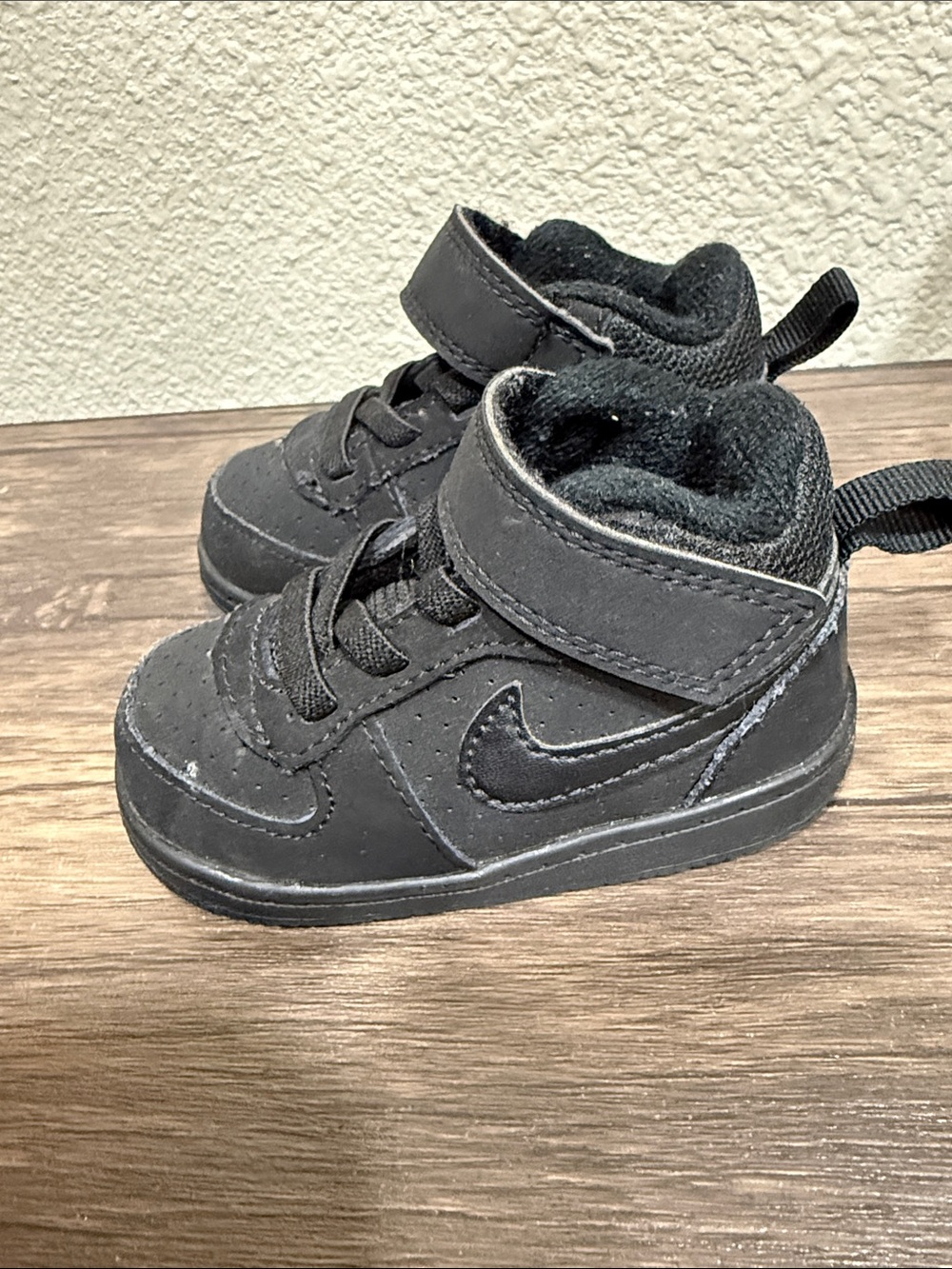 Nike Kids Black High-Top Velcro Strap Sneakers